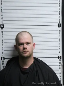 Mugshot of RUSSELL THOMAS TOMLINSON