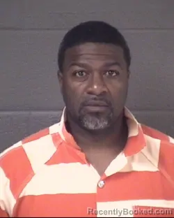 Mugshot of BOEVINO ANTWANE HAMMOND booked in Buncombe County, North Carolina on April 6, 2026