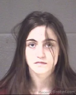 Mugshot of CHLOE ANN HEWITT