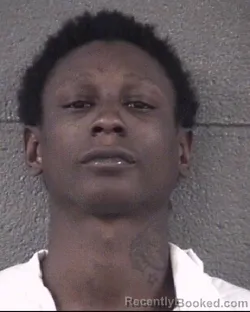 Mugshot of DEIONDRA MALIK POPE booked in Buncombe County, North Carolina on April 7, 2026