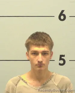 Mugshot of NOAH WILLIAM ROUNDY