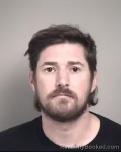 Mugshot of DEREK LOGAN MCLIVERTY