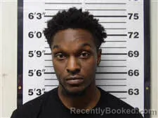 Mugshot of Treshad Nyquon Lynch booked in Carteret County, North Carolina on October 22, 2026