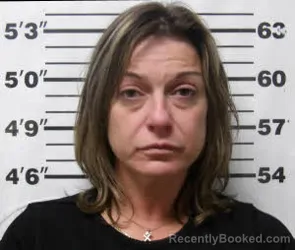 Mugshot of DAYNA DENISE MUGNO booked in Carteret County, North Carolina on April 1, 2026