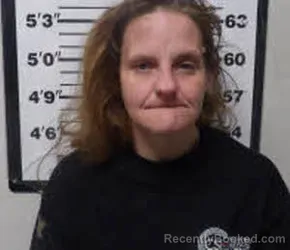 Mugshot of BRITTNIE LYNN SYZDEK booked in Carteret County, North Carolina on March 29, 2026