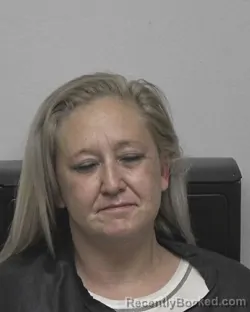 Mugshot of LARISSA MICHELLE SMITH