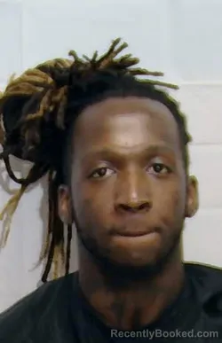 Mugshot of OMARQUES D FARRIOR