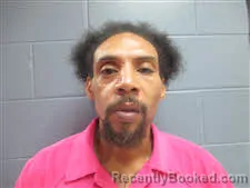 Mugshot of LYNDON VINCENT HEREDIA