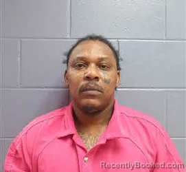 Mugshot of ROBERT DEONTE CHANDLER booked in Lee County, Georgia on April 11, 2026
