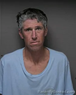 Mugshot of JONATHAN WESLEY BATEMAN booked in Dare County, North Carolina on April 2, 2026