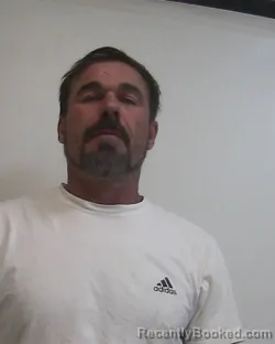 Mugshot of ALLEN LANCE SAUNDERS booked in Davidson County, North Carolina on April 5, 2026