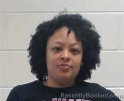 Mugshot of EBONY IESHIA WIGGINS