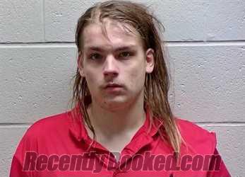 Mugshot of IJAH J HOPSON