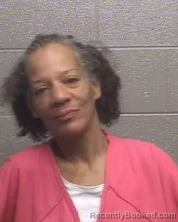 Mugshot of DEARTIS KIMBERLY BOLDEN