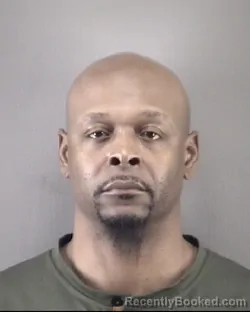 Mugshot of DEREK RASHAD WOODS