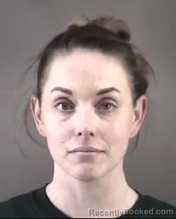 Mugshot of MIRANDA ALYSSE KNIGHT