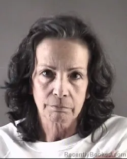 Mugshot of TONI RAE YOBBI SAUNDERS