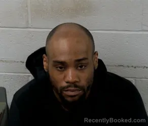 Mugshot of ABEL JAMAL HUNT booked in Clinton County, Illinois on May 16, 2026