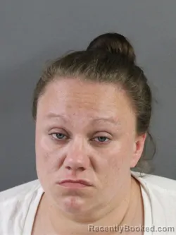 Mugshot of LINDSEY E BOARD