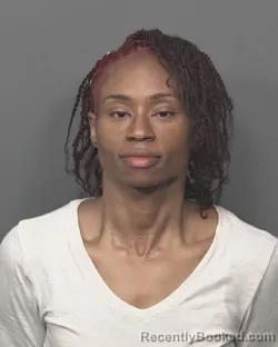 Mugshot of LAKENDRA E BEVERLY