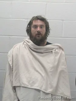 Mugshot of RYAN W TURNER