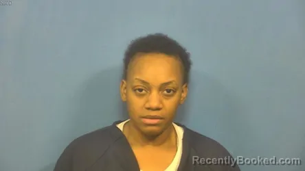 Mugshot of EISHA TOMPSON