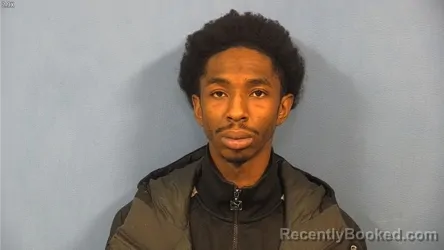 Mugshot of KEARIS LOWE