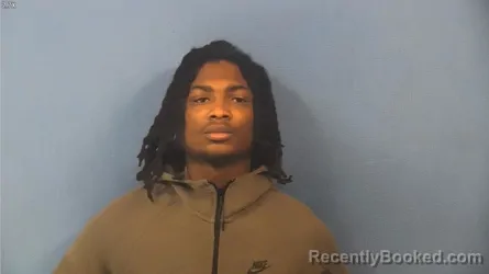 Mugshot of KEYON ROBINSON