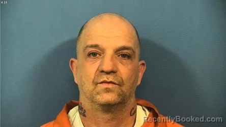 Mugshot of MICHAEL ROBERSON