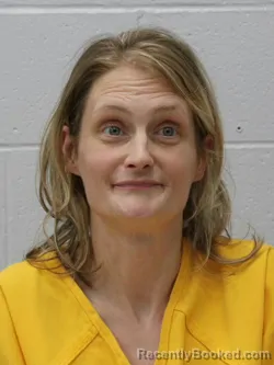 Mugshot of DANIELLE NICOLE SAXTON booked in Franklin County, Illinois on May 5, 2026
