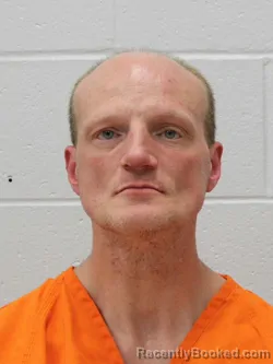 Mugshot of ROSS MICHEAL RAGSDALE