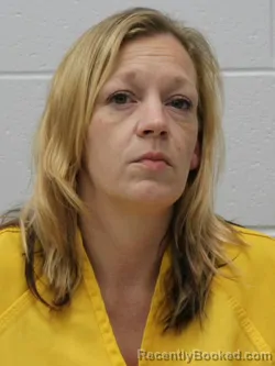 Mugshot of LORENZA ALEEN FINNEY booked in Franklin County, Illinois on May 14, 2026