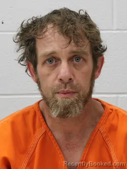 Mugshot of TONY CURTIS SWIFT booked in Franklin County, Illinois on April 30, 2026