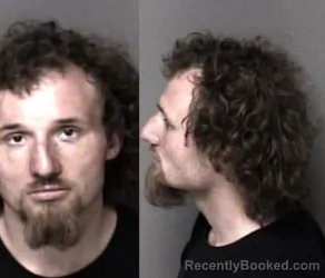 Mugshot of Dustin Ray Harris