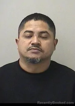 Mugshot of LUIS F VAZQUEZ FLORES