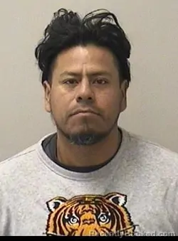 Mugshot of JULIO C AGUSTIN-CRUZ