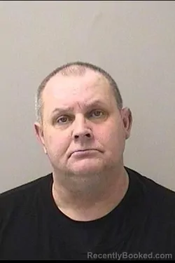 Mugshot of MARC D TRAVIS