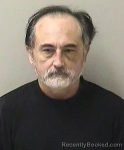 Mugshot of DAREN R MCINTYRE