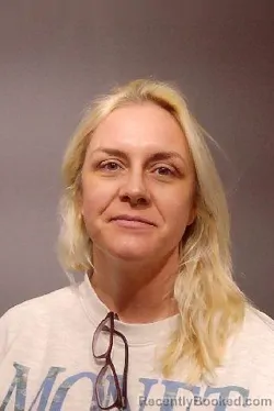 Mugshot of ALICIA BROOKE CARVER