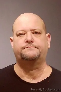 Mugshot of ROBERT MICHAEL LYNCH