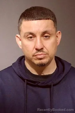 Mugshot of OSMAR RUIZ