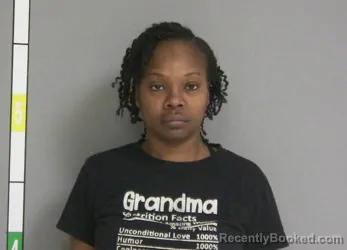 Mugshot of LATOYA L MEYERS