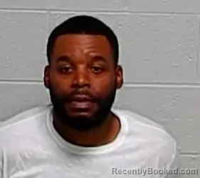 Mugshot of CORTRELL D WALLS booked in Lake County, Illinois on April 1, 2026