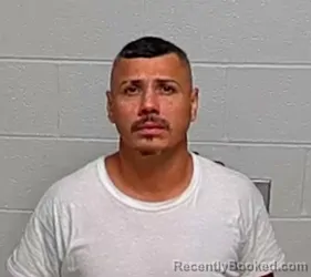 Mugshot of GILBERTO JUAREZ
