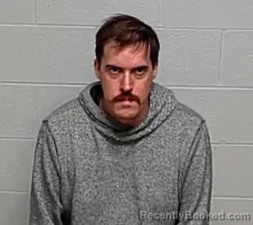 Mugshot of KYLE J PEREZ