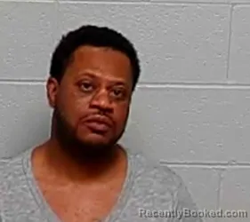 Mugshot of MARCUS VEAL