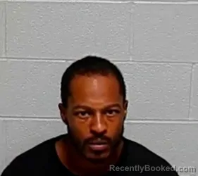 Mugshot of DONTERRANCE M NIXON booked in Lake County, Illinois on July 25, 2026