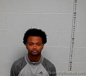 Mugshot of MIGUEL L HERNANDEZ booked in Lake County, Illinois on March 16, 2026