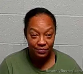 Mugshot of KEESHA C LARAVIERE