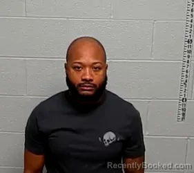 Mugshot of ANTONIO E COLLINS